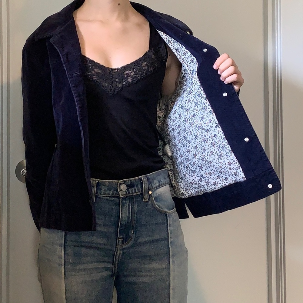 Vintage navy button-up corduroy jacket with cute flowery inside lining.